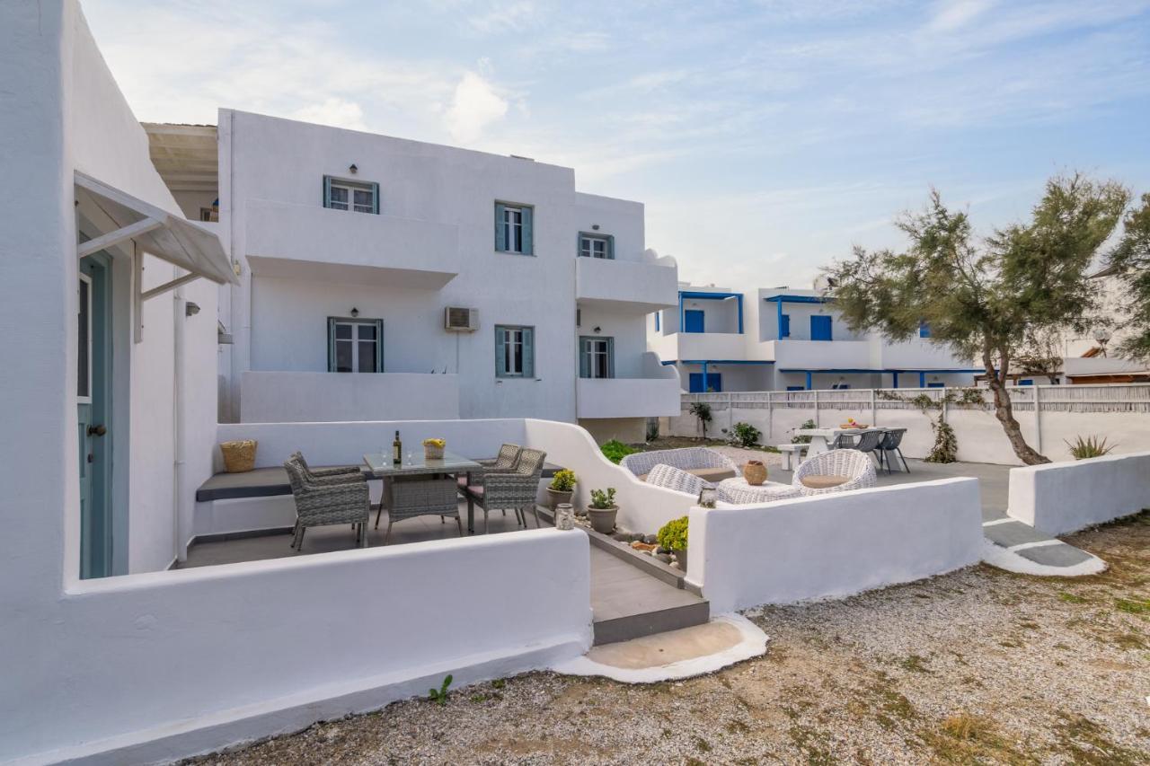 Venia'S Guesthouse Pollonia Bagian luar foto